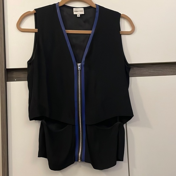 Bimba y Lola cut out zipper top - Picture 1 of 4
